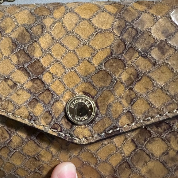 Michael Kors crossbody wallet - Picture 5 of 5